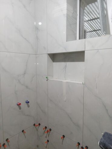 Укладка плитки: Кафель койом 1000 шпаклёвка тартам 120 ламинат 250 at lalafo.kg — 10 Укладка плитки: Кафель койом 1000 шпаклёвка тартам 120 ламинат 250 — 10