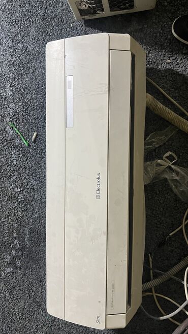 Kondisionerlər: Kondisioner Electrolux, İşlənmiş, 40-45 kv. m, Split sistem
