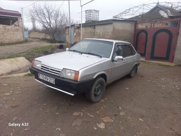 işlənmiş moped: VAZ (LADA) 21099: 1.5 l | 2004 il 100000 km Sedan