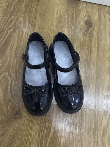 cilek uşaq ayaqqabıları instagram: Ayakkabi qara qiz ucun 31razmer