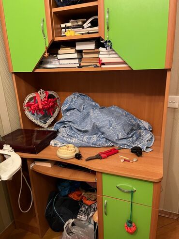 Uşaq və gənc otağı üçün dəstlər: Oğlan və qız üçün, İşlənmiş, Təknəfərlik çarpayı, Yazı masası, Dolab, Komod — 2