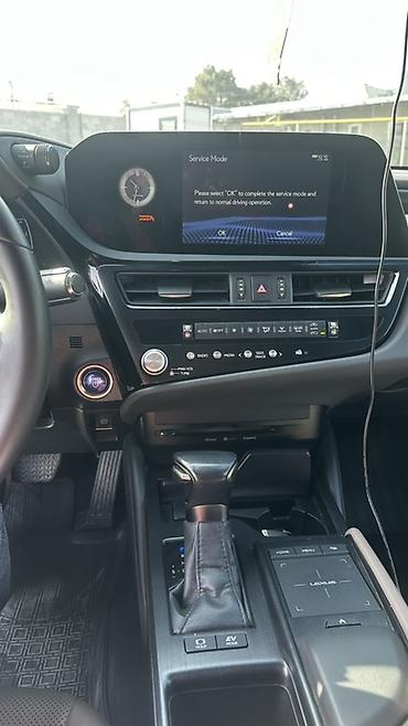 165 65 14: Lexus ES: 2022 г., 2.5 л, Гибрид, Седан — 10