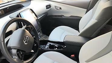 8: Toyota Prius: 2020 г., 1.8 л, Автомат, Гибрид, Лифтбек — 9