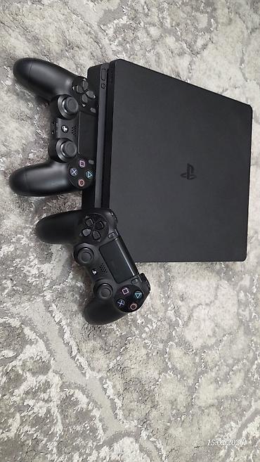 PS4 (Sony PlayStation 4): Sony PlayStation 4 Slim (чёрная) Комплектация: - консоль PS4 Slim; - — 1