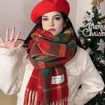 Šalovi: Ženski šal Cena 1700din Pitati za dimenzije Poručuje se,isporuka za — 2