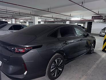 tesla model s: Yep yenidir.cemi 8000 km.gedib.bu qiymete bazarda masin yoxdur — 7