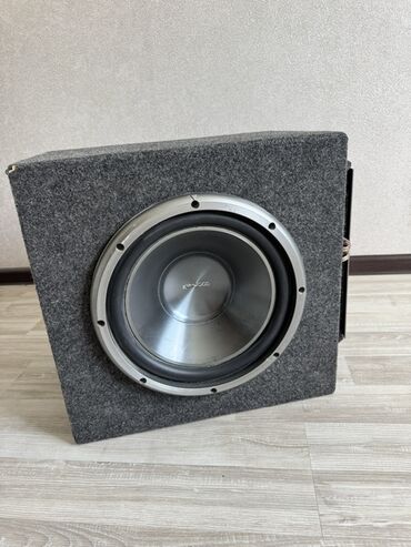 бу магнитола: Автомобильный сабвуфер Kenwood в корпусе, обтянутом серым карпетом