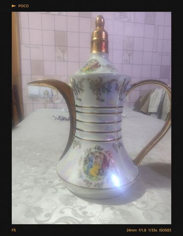 ремонт трещин сколов: Çay dəsti, Çexiya