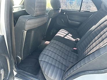 гольы 2: Mercedes-Benz 190: 1991 г., 2 л, Механика, Газ, Седан — 8