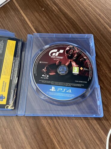 Mercedes-Benz: Grand turismo sport ps4,diskde cizig yoxdur lakin karobka pis