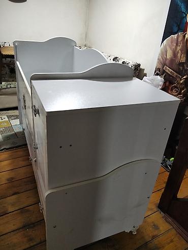 ağ uşaq carpayısı: Ağ rəngli çoxfunksiyalı beşik-komod təcili satlir son Qiymət 60 manat — 6