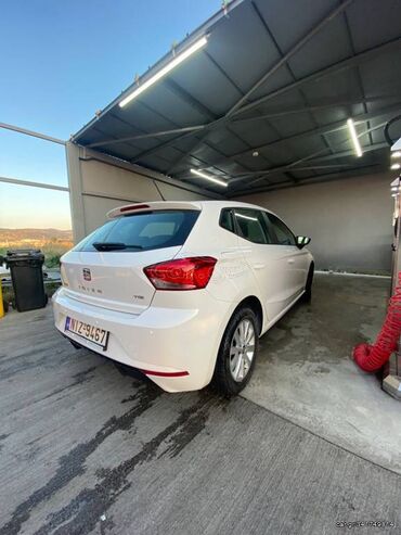 Transport: Seat Ibiza: 1.4 l | 2010 year | 152000 km. Hatchback
