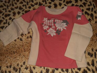 Duksevi: Dečija dukserica vel 6 — 8