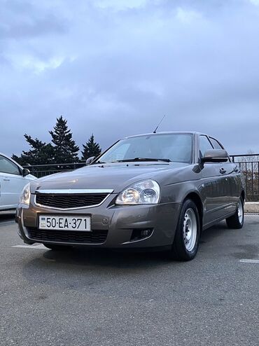 VAZ (LADA): VAZ (LADA) Priora: 1.6 l | 2016 il 140000 km Sedan — 2