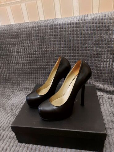 Tuflilər: Tuflilər, YSL, Ölçü: 38, rəng - Qara, İşlənmiş