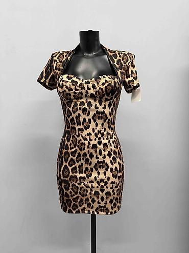 jasmil helanke: Leopard mini haljina – usko krojena
1550 din
S M L — 2