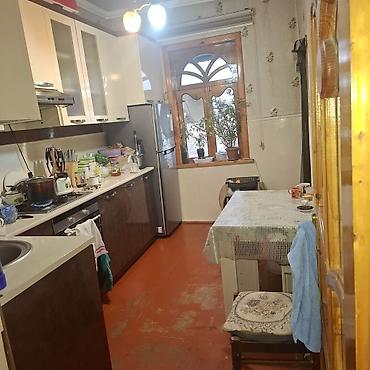 6 mkr: 4 otaqlı mənzil – tam mebellə Planlaşdırma: - Geniş dəhliz, taxta — 4