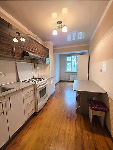 3 комнаты, 58 м², 2 этаж, Евроремонт at lalafo.kg 3 комнаты, 58 м², 2 этаж, Евроремонт