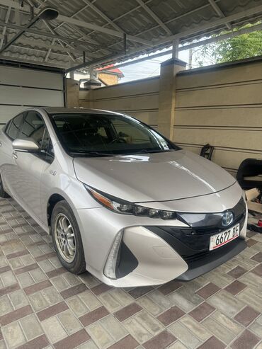 зарядка voyah: Toyota Prius: 2018 г., 1.8 л, Автомат, Электромобиль, Седан