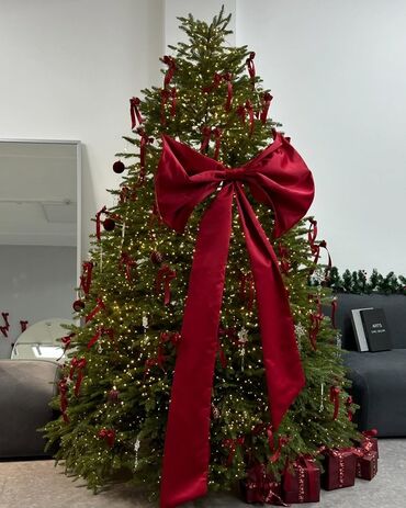 декор дождик: Новогодняя ель с профессиональным декором|Покупали ёлку за 40000 сом и
