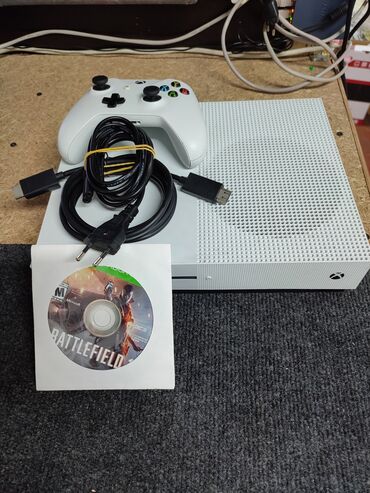 купить бу xbox one: Xbox one s 500gb. Готовый комплект для игр. 1 геймпад, всё шнуры, 1