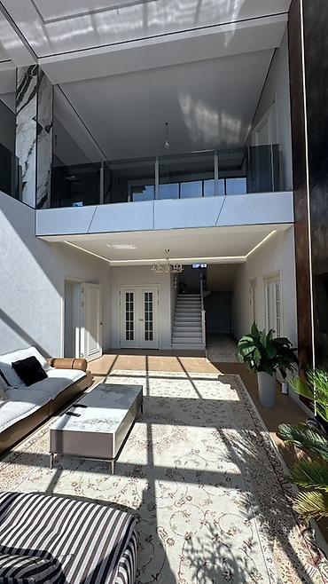 Продажа коттеджей и домов: 6 комнат и более, 412 м², 45 соток, Бишкек, ул. Матросова Собственник — 40