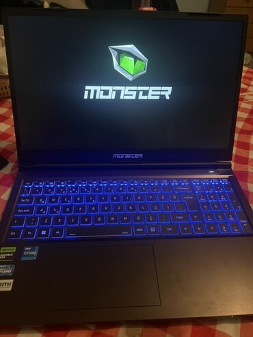 toshiba notebook qiymetleri: Intel Core i7, 32 GB, 18 "