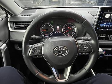 Toyota: Toyota : 2022 г., 2 л, Автомат, Бензин, Внедорожник — 7