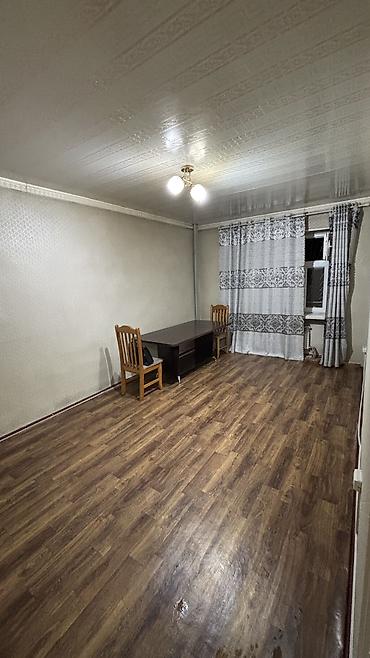 Продажа квартир: 1 комната, 31 м², ул. Курманжан Датка-Гапара Айтиева, Хрущевка, 2 этаж, Косметический ремонт — 1