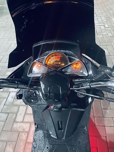 Скутеры: Макси-скутер 150 куб. см, Б/у — 5