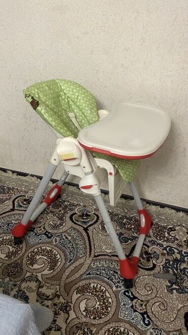 стол и стулья для кухни бишкек: Эртеңки тамак үчүн стол, Колдонулган