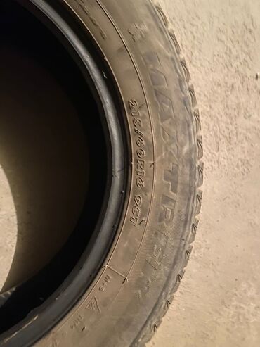 колеса для мотоблока: Шиналар 215 / R 16, Кыш, Колдонулган, Жеңил унаалар, Maxtrek