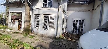 Objekti: Kuća sa pomoćnim objektima – ma koju je potrebno hitno renoviranje — 4