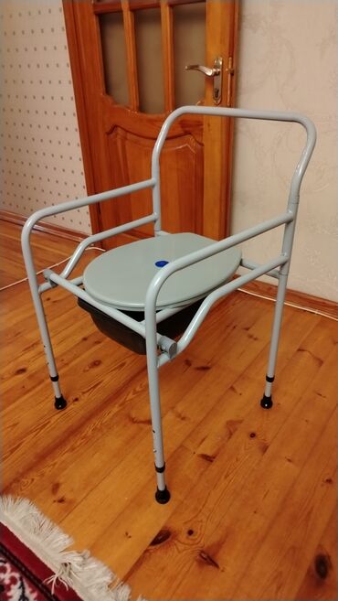 Qamət korrektorları: Tualet kreslosu (kommod stul) - Aliminium karkaslı, sabit və stabil