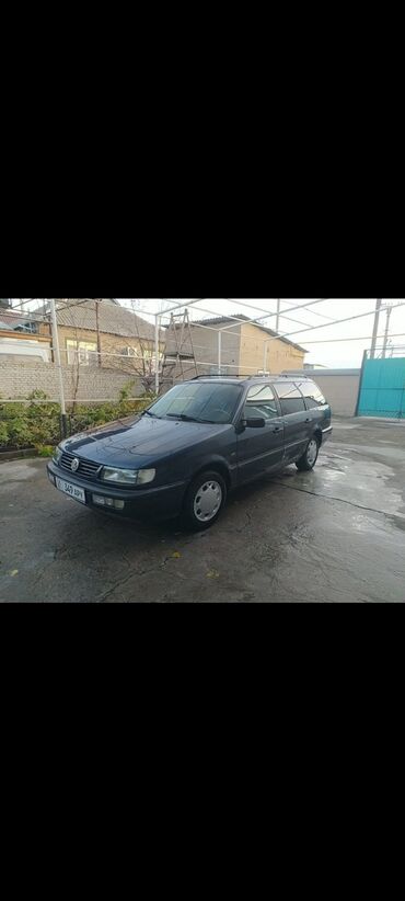 Volkswagen: Volkswagen Passat: 1994 г., 1.8 л, Механика, Бензин, Универсал