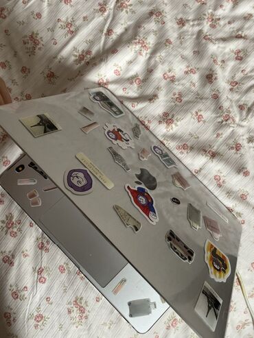 клавиатура для макбук: Ноутбук, Apple, 8 ГБ ОЗУ, Apple M1 Pro, 13.3 ", Б/у, Для работы, учебы