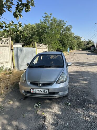 corolla runx: Honda Fit: 2002 г., 1.3 л, Вариатор, Бензин