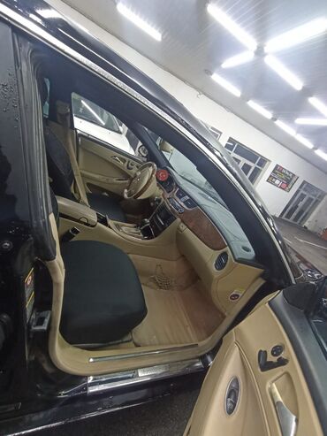 Mercedes-Benz: Mercedes-Benz CLS-Class: 3.5 l | 2006 il Sedan — 7