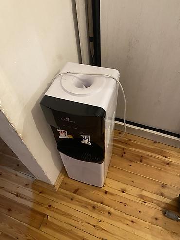 dispenser su aparati: Satilir. Hem soyuq hem isdi Yeni kimidir Az isdifade edilib — 2