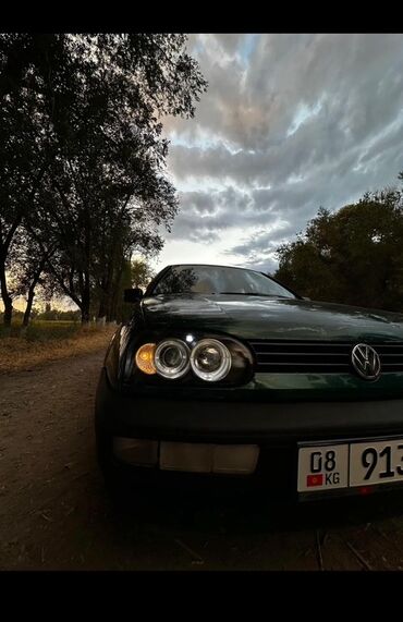 коврик держатель для телефона в машину: Volkswagen Golf Variant: 1999 г., Бензин, Универсал