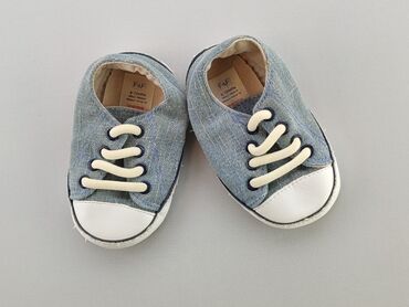 kapcie niemowlęce antypoślizgowe: Baby shoes, F&F, 18, condition - Very good