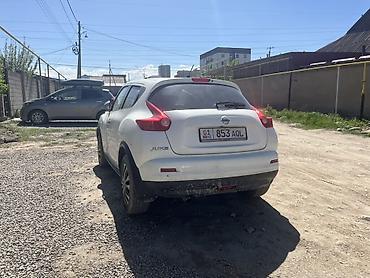 byd e2 2024: Nissan Juke: 2013 г., 1.6 л, Автомат, Бензин, Кроссовер — 3