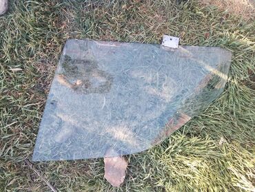 Стекла и комплектующие: Стекло Переднее правое BMW, 1991 г., Б/у, Оригинал