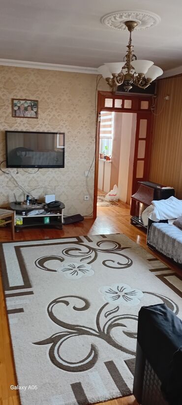 Həyət evləri və villaların satışı: 8 otaq, 450 kv. m, Kredit yoxdur, Orta təmir -da lalafo.az — 28 Həyət evləri və villaların satışı: 8 otaq, 450 kv. m, Kredit yoxdur, Orta təmir — 28