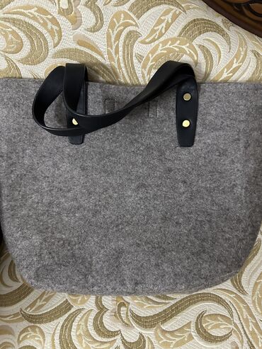 Çantalar: 10 azn — 19