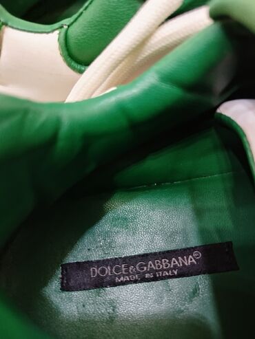 Krasofkalar və idman ayaqqabıları: Dolce&Gabbana orijinal ayaqqabı satılır.4-5 dəfə geyilib.Orijinal -da lalafo.az — 9 Krasofkalar və idman ayaqqabıları: Dolce&Gabbana orijinal ayaqqabı satılır.4-5 dəfə geyilib.Orijinal — 9