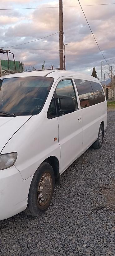 daewoo gentra stop: Hyundai H-1/Starex mikroavtobus – ağ rəng, 77-NE-679 dövlət nömrə — 3