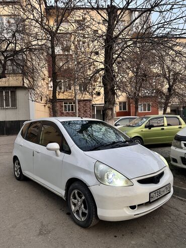 Honda: 2002 ж 1.3 об матор каропка жакшы иши только сыртында кеми бар