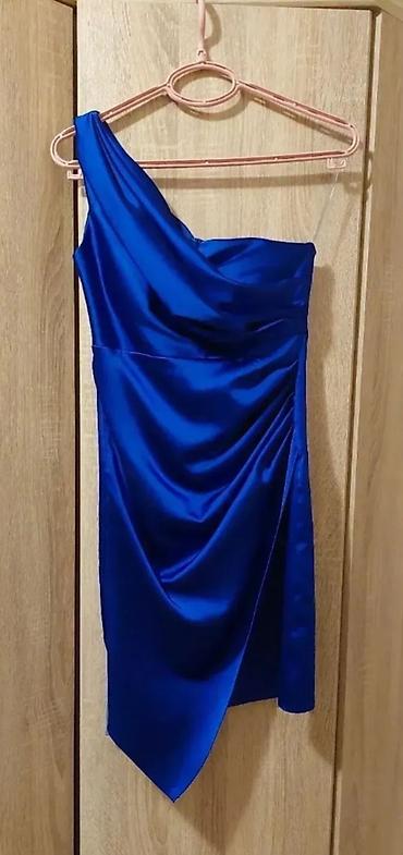 Haljine: Elegantna haljina u plavoj boji. Velicina S, EU (36). Obucena samo — 2