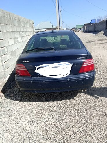 Honda: Honda Accord: 2001 г., 1.8 л, Механика, Бензин, Хэтчбэк